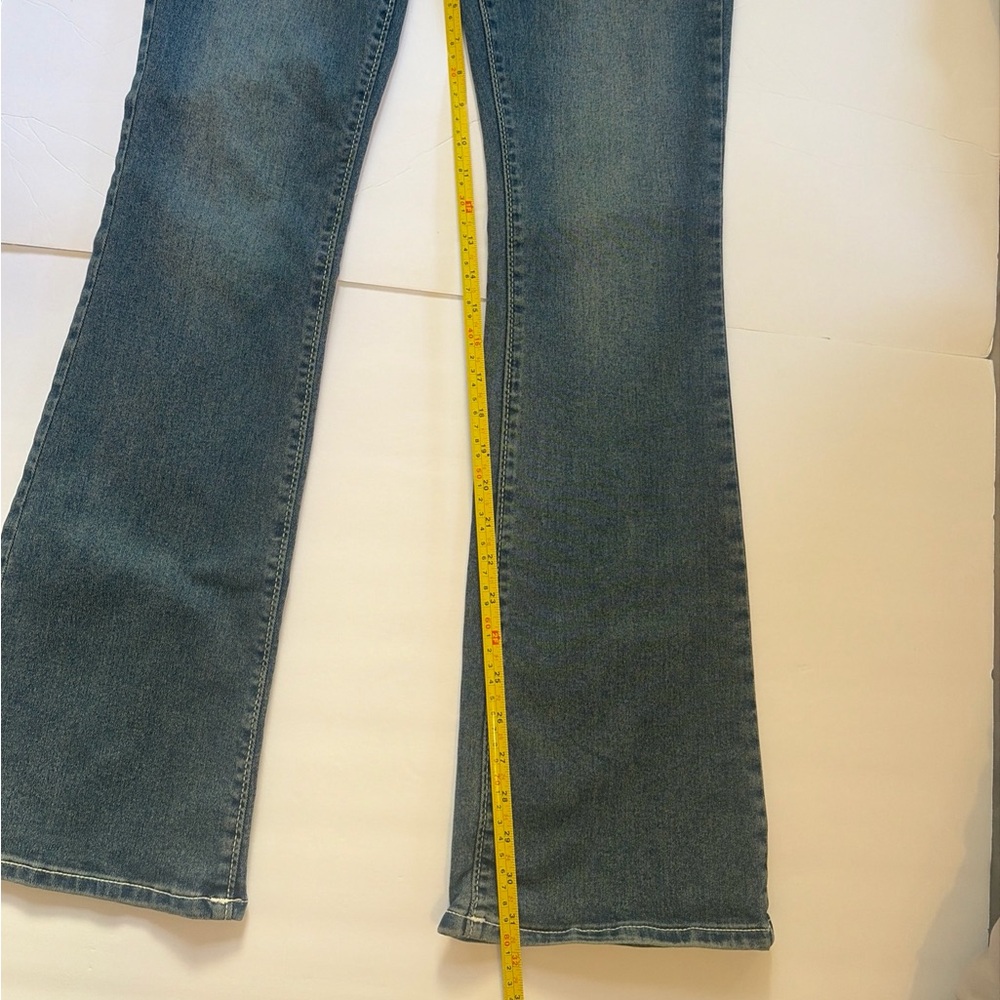 True Religion Becca Bootcut Jeans Womens 28 Medium Wash Mid Rise Y2K Flare Denim - Picture 9 of 16